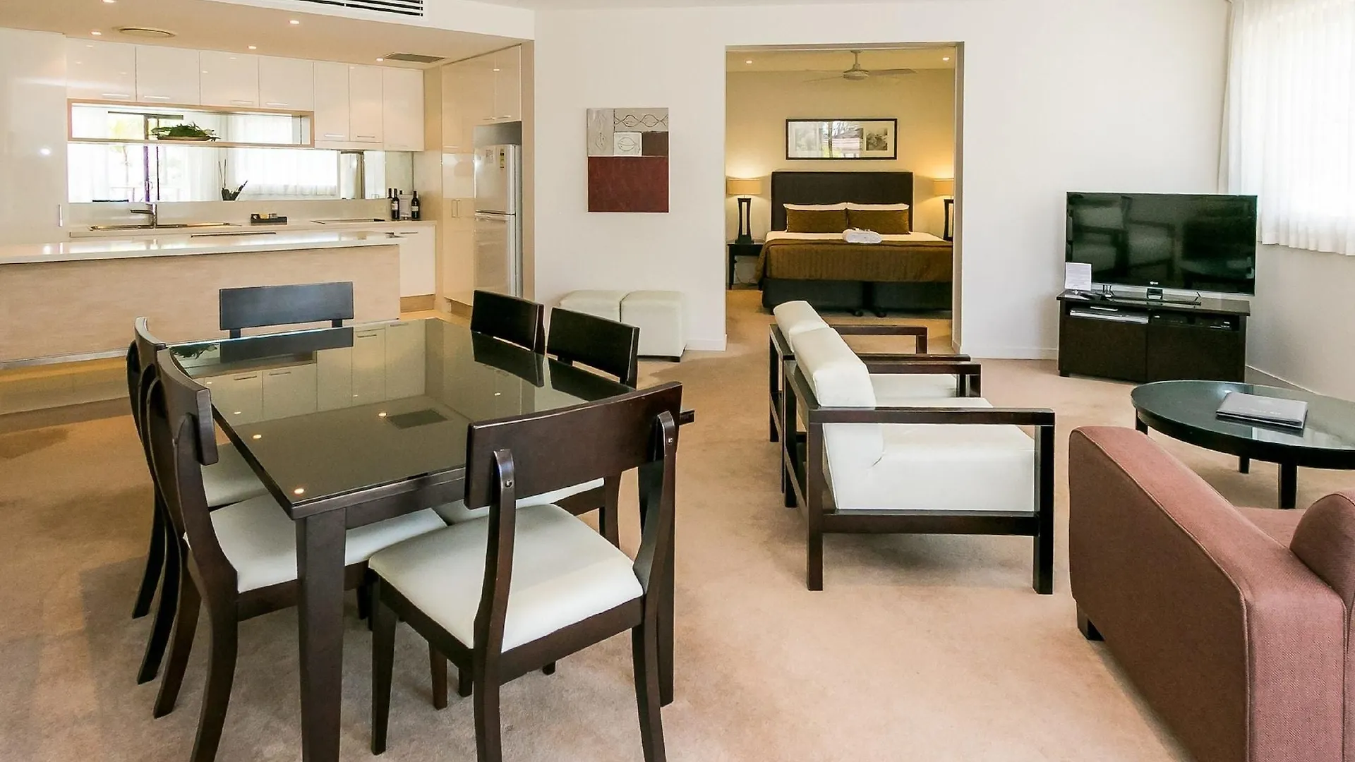 Grand Mercure Allegra Hervey Bay Aparthotel 5*,